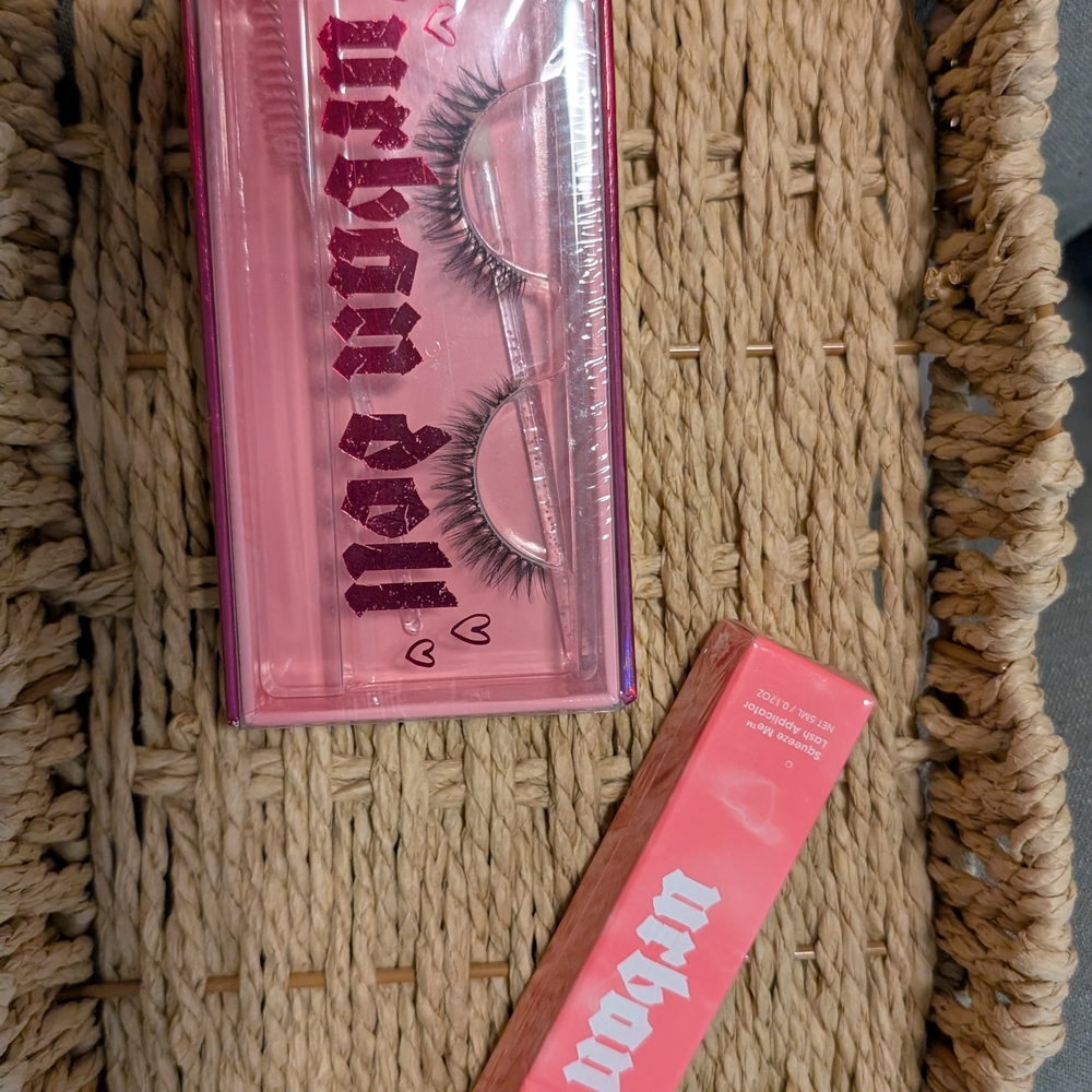 Urban Doll Petite Eyelashes W/ Tweezers Set